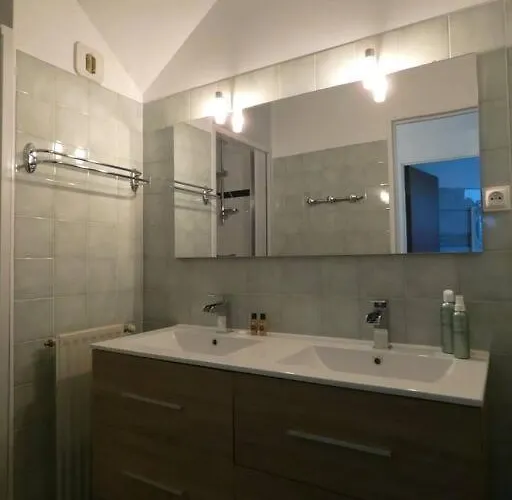 Grand 4/5 Personnes * Bartres